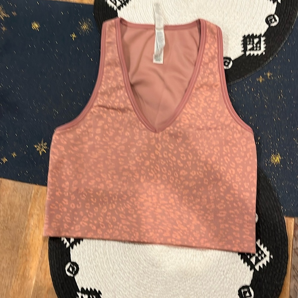 Athleta top